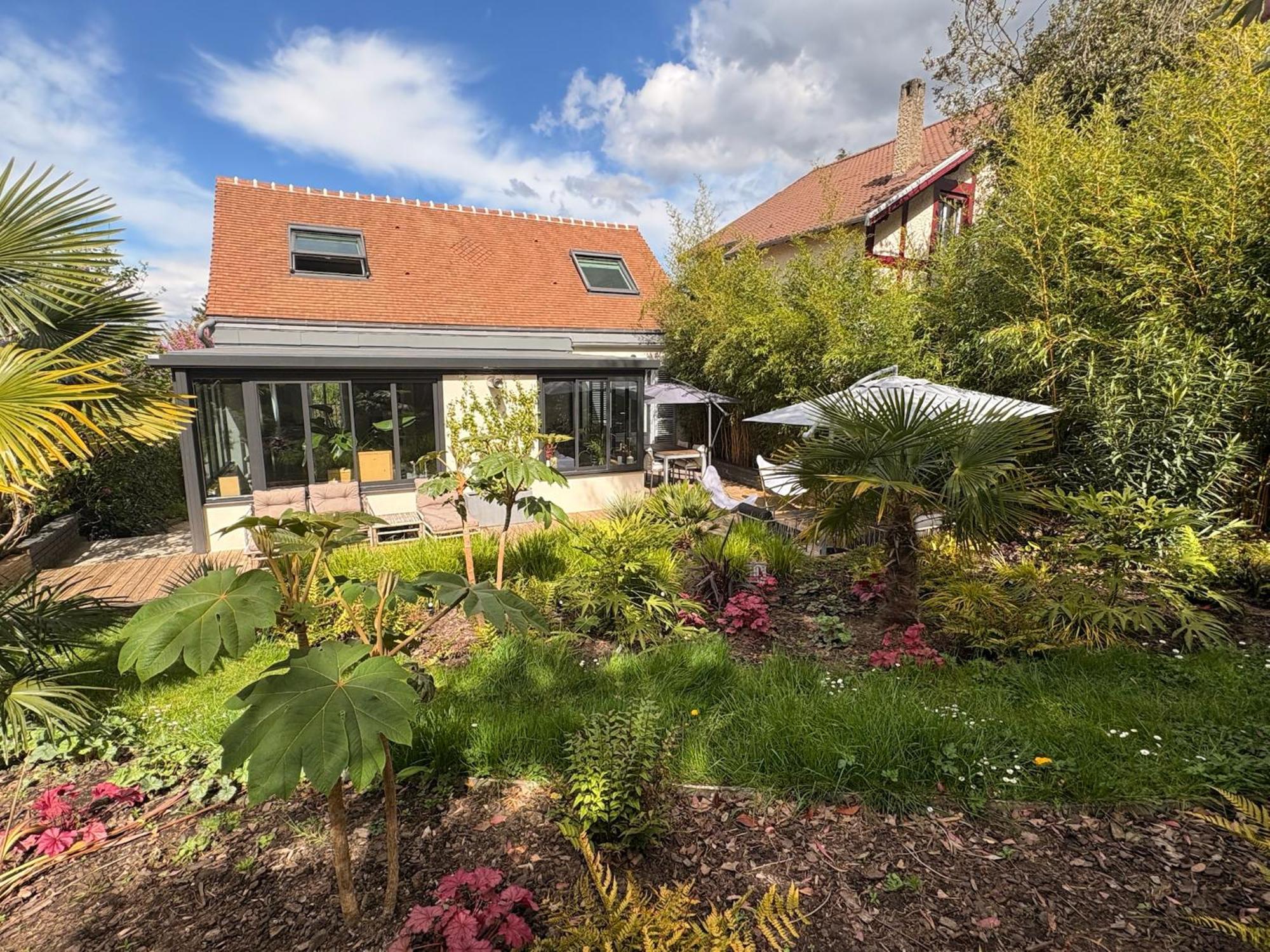 Villa A Louveciennes Buitenkant foto